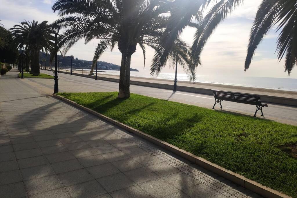 Apartamento Recien Reformado En Primera Linea Con Vistas A La Playa De La Almadraba Benicàssim Exteriör bild