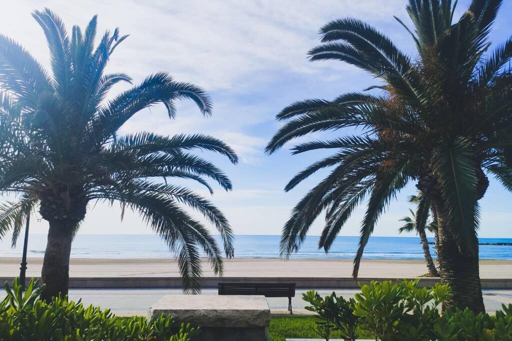 Apartamento Recien Reformado En Primera Linea Con Vistas A La Playa De La Almadraba Benicàssim Exteriör bild