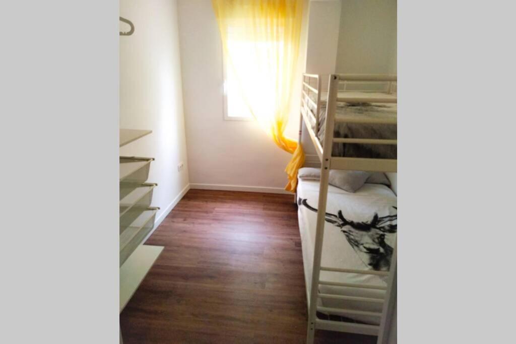 Apartamento Recien Reformado En Primera Linea Con Vistas A La Playa De La Almadraba Benicàssim Exteriör bild